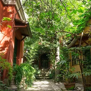 https://marguttas-garden.it-romehotels.com