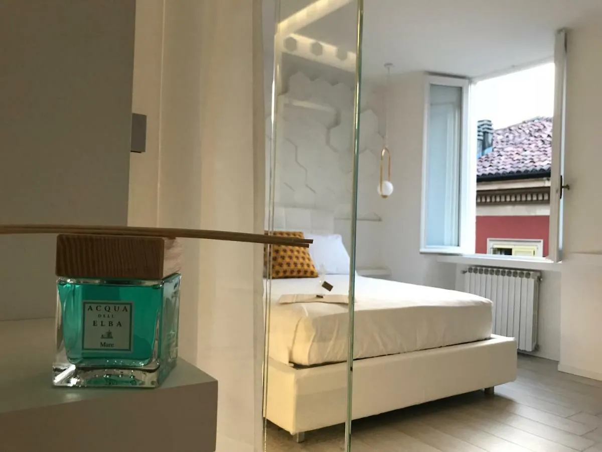 Mariarosa Suites Como 0*,  Italia